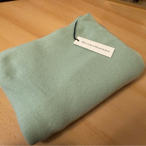 White + Warren Cashmere Travel Wrap Shawl Scarf – Cool Sage – NWT - Picture 8 of 8